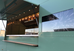 Step-Liner Verkaufsanhänger grün