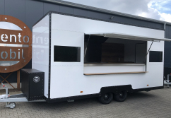 Step-Liner Verkaufsanhänger weiß