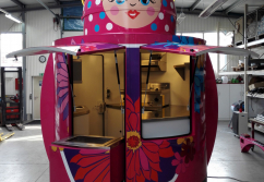 Verkaufsanhänger, Streetfood: Verkaufsanhänger Matroshka - shopunits.de