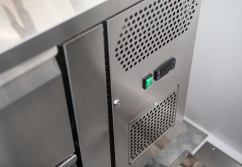 buddystar-retro-verkaufsanhaenger-mobile-cocktailbar-innenausstattung