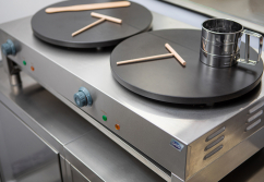 buddystar-verkaufsanhaenger-mobiler-crepeswagen-crepeseisen