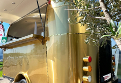 buddystar-amerikanischer-verkaufsanhaenger-in-goldbuddystar-amerikanischer-verkaufsanhaenger